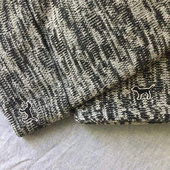 Victoria’s Secret PINK beanie and scarf set - Picture 3 of 3